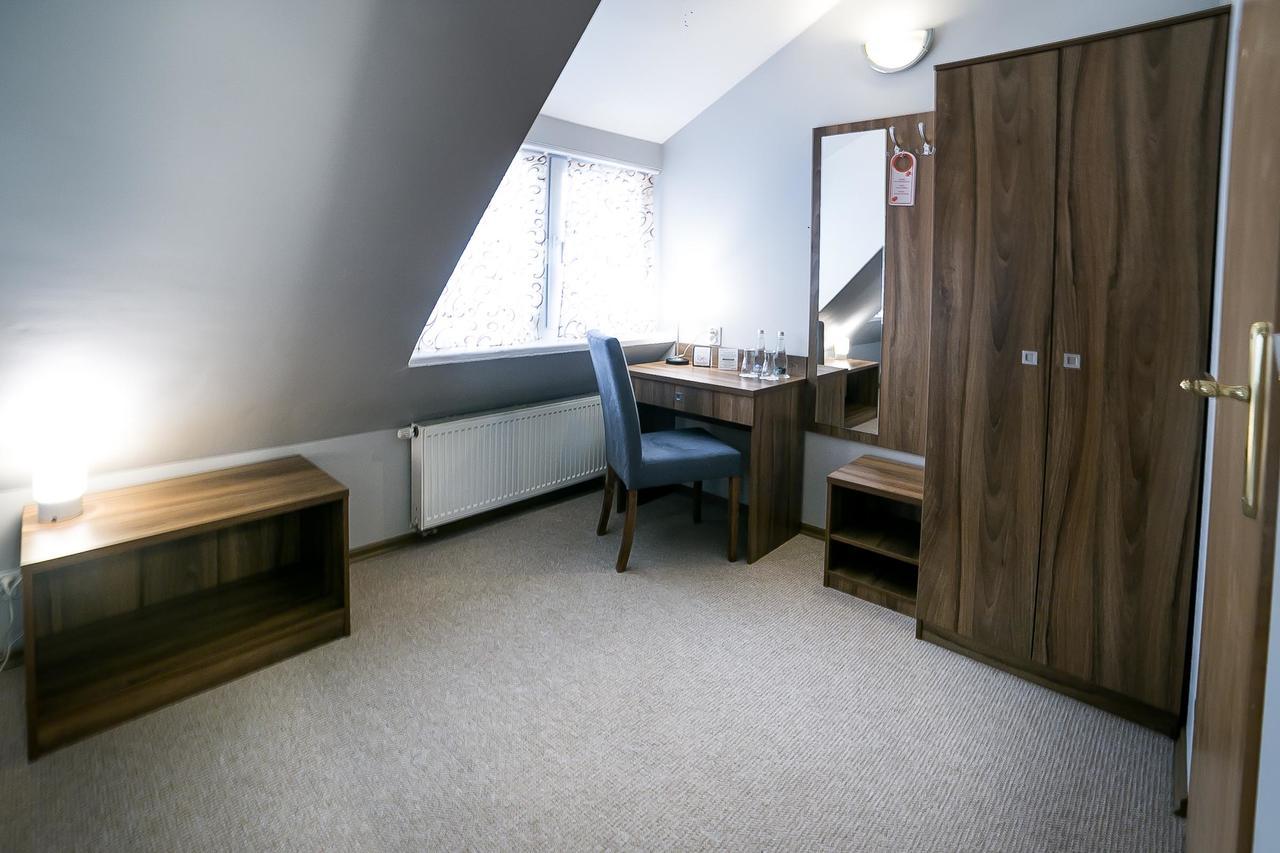 Gosciniec Lizawka Hotell Poznań Eksteriør bilde