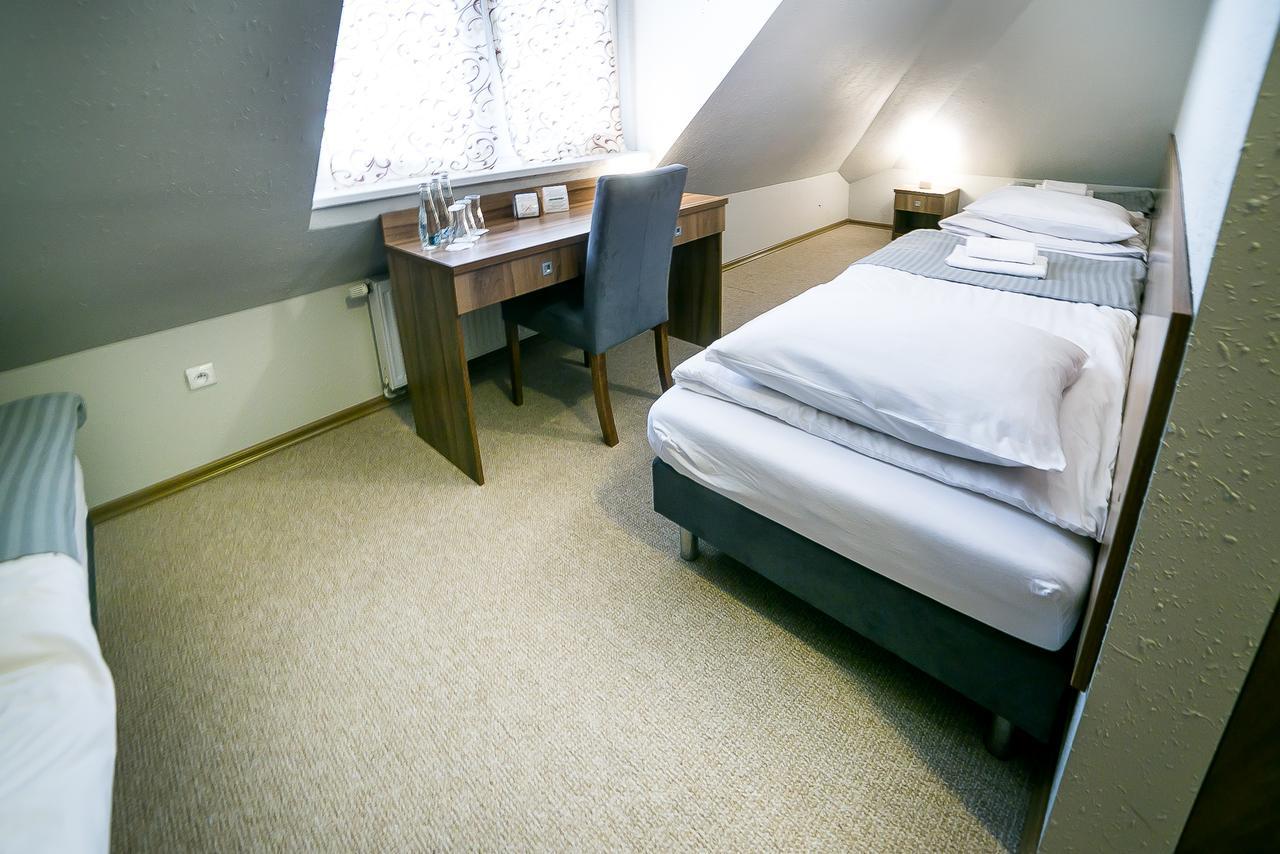 Gosciniec Lizawka Hotell Poznań Eksteriør bilde